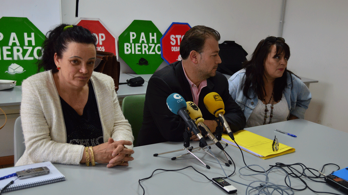 María Teresa Vidal y Ramiro Pacios, este lunes en rueda de prensa en Ponferrada. | L.N.C.