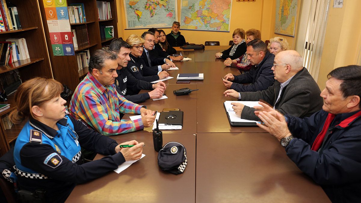 barrios-policia-local-leon-7419.jpg barrios-policia-local-leon-7419.jpg
