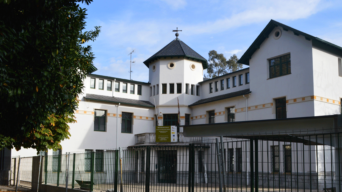 Sede de la Policía Local de Ponferrada, ubicada en el parque del Temple, en una imagen de archivo. | L.N.C.
