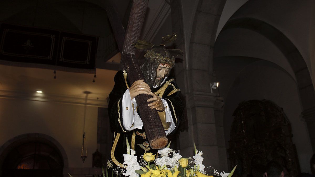 La procesión del Silencio es la más esperada de Boñar. | A. HURTADO