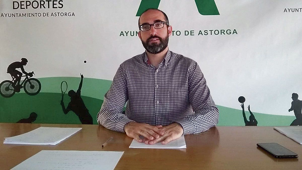 El concejal de Deportes del Ayuntamiento de Astorga, Javier Guzmán.