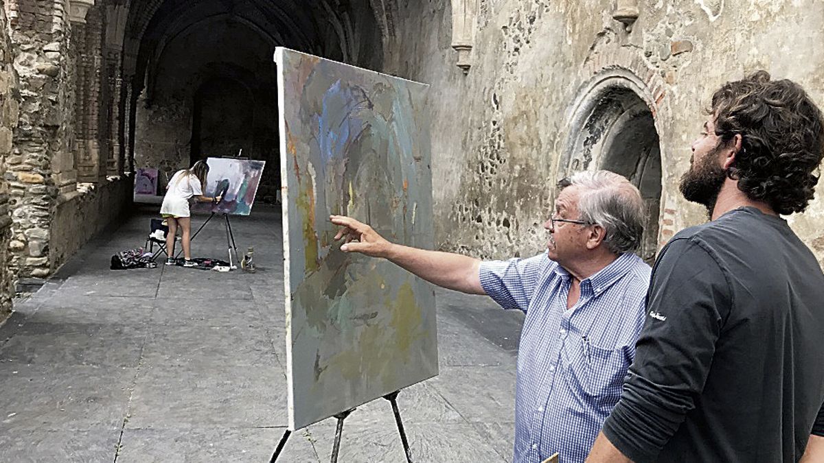 Carralero en uno de los cursos que realizó en el Monasterio de Carracedo. Carralero en uno de los cursos que realizó en el Monasterio de Carracedo.