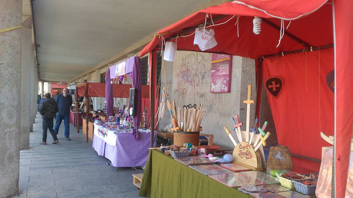 Imagen del anterior mercado de artesanos en Semana Santa. | BIART