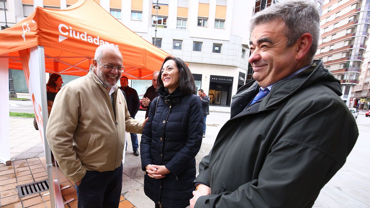 Igea, Morales y Fernández, ayer en Ponferrada. | C.S. (ICAL)