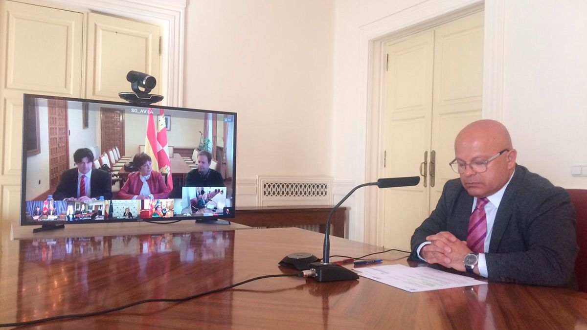 Rueda de prensa ofrecida a las 11:00 horas por el Subdelegado del Gobierno en León, Faustino Sánchez. | I.H. Rueda de prensa ofrecida a las 11:00 horas por el Subdelegado del Gobierno en León, Faustino Sánchez. | I.H.