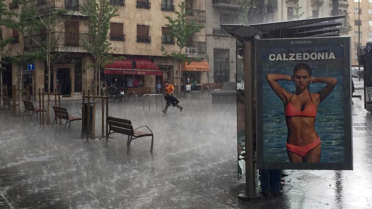 Las tormentas han dejado imágenes impactantes en las últimas horas en la comunidad. | ICAL