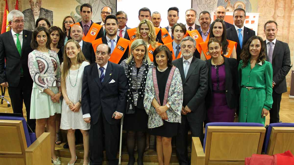 Todos los graduados del máster durante el acto celebrado en la Universidad. | L.N.C. Todos los graduados del máster durante el acto celebrado en la Universidad. | L.N.C.