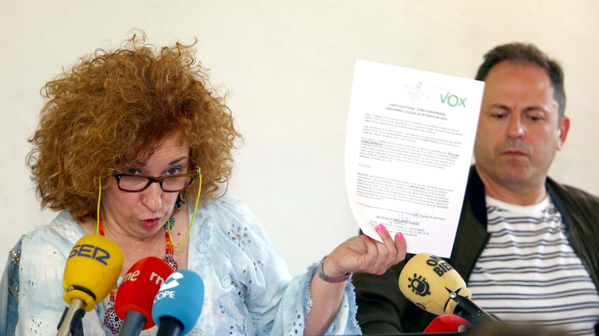 Rueda de prensa de la ex candidatura de Vox en Ponferrada. | ICAL
