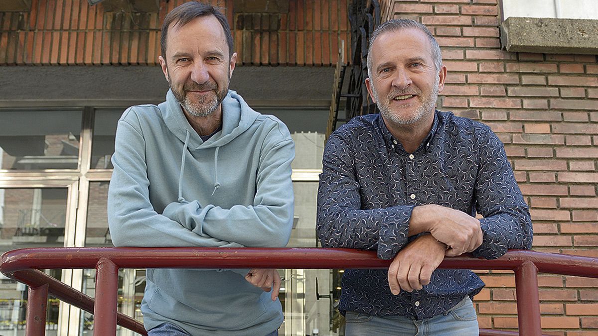 Los dos ‘padres’ de la idea de Los amigos del mocho, Paco Romo y José Luis García Aparicio, que este domingo celebran cuatro años de quedadas. | MAURICIO PEÑA