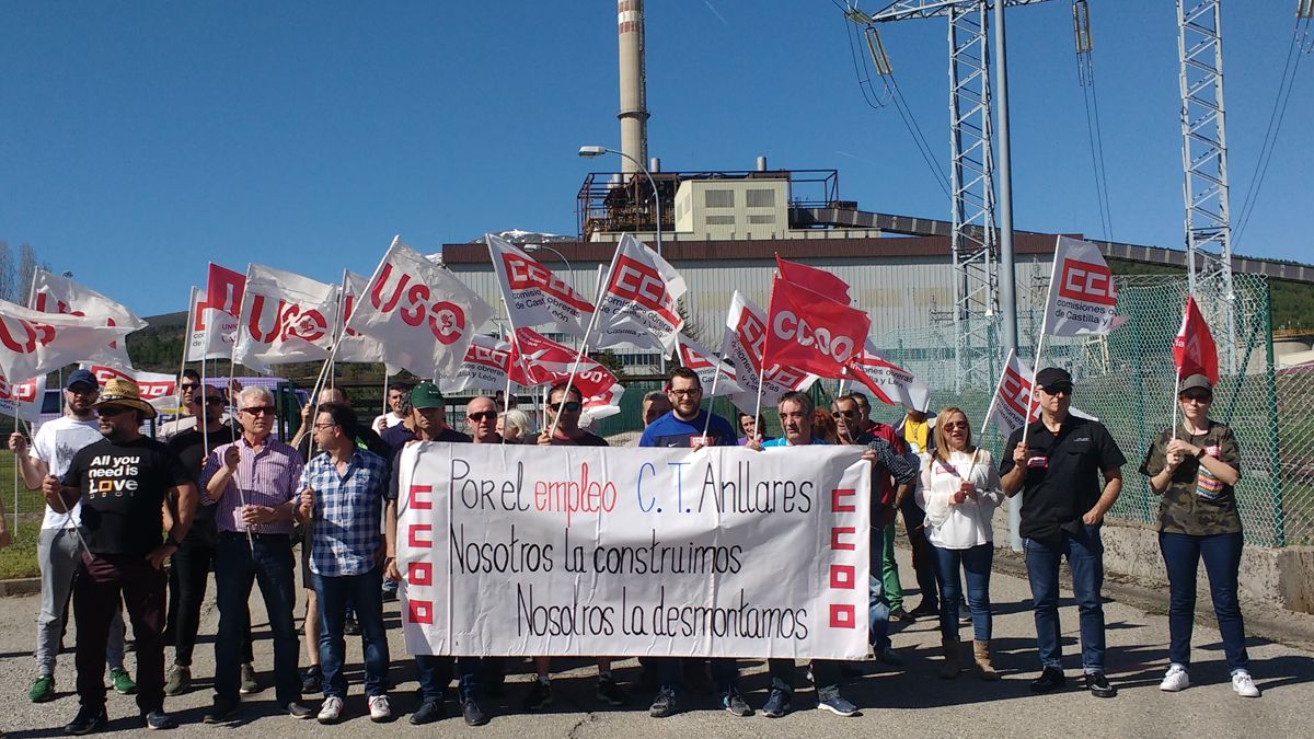 Imagen de archivo de una de las manifestaciones de los trabajadores en Anllares.| L.N.C.