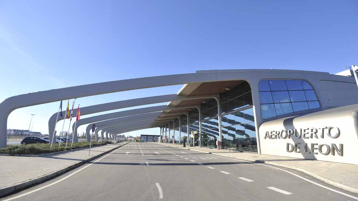 Espectacular crecimiento de pasajeros en el aeropuerto de La Virgen del Camino. | DANIEL MARTÍN