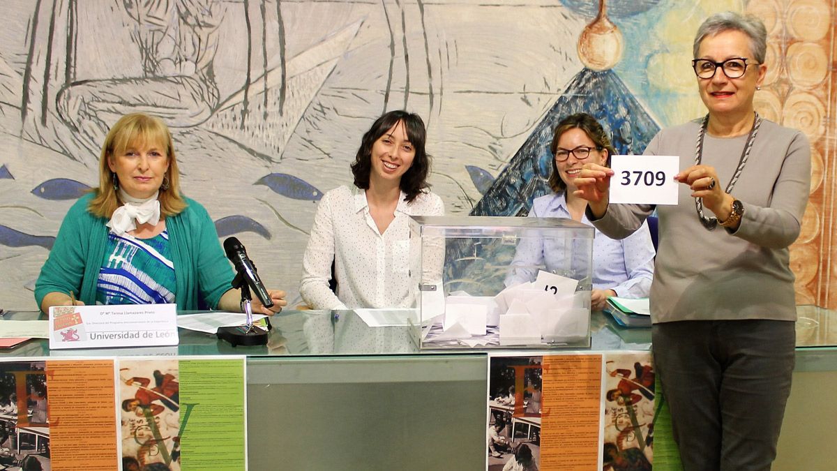 Celebración del sorteo para conocer los admitidos en el Programa Interuniversitario de la Experiencia. | L.N.C.