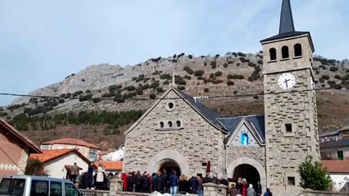 Imagen de archivo de la iglesia de Ciñera.