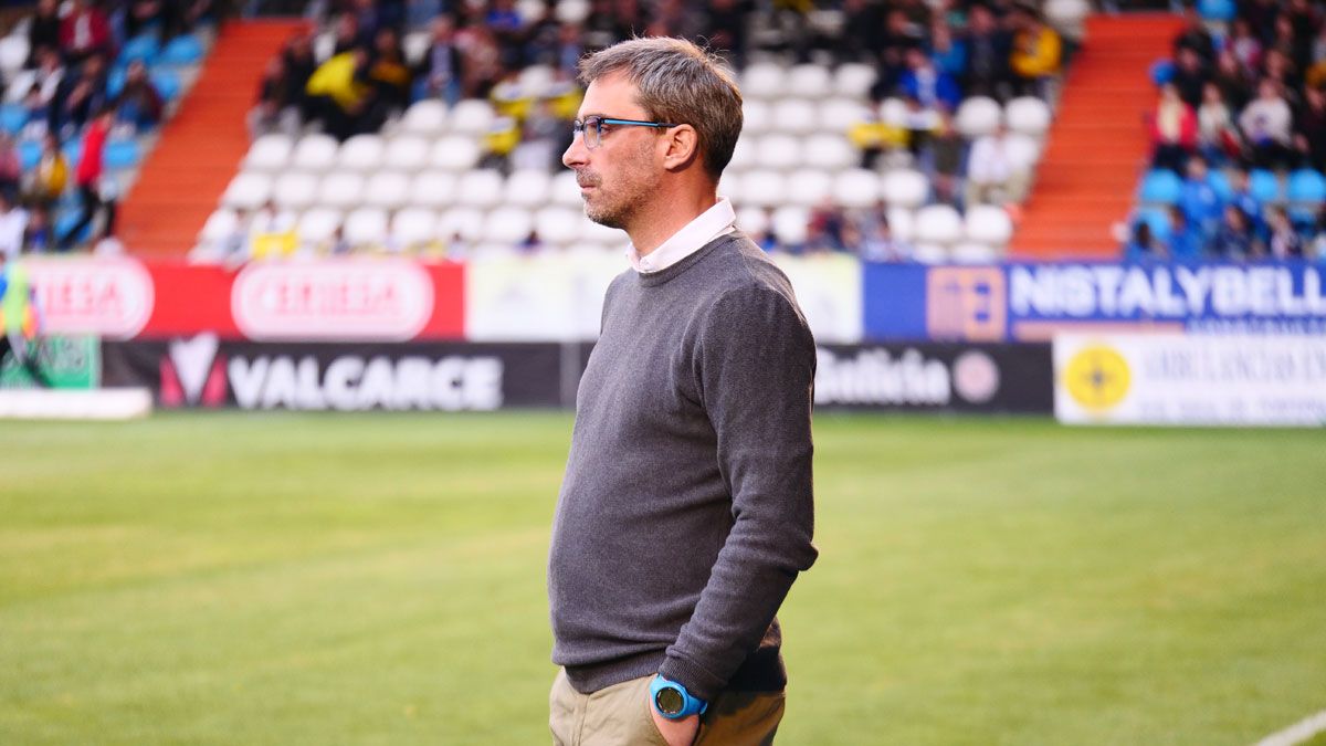 El entrenador de la Deportiva, Jon Pérez Bolo. | F.L.P.