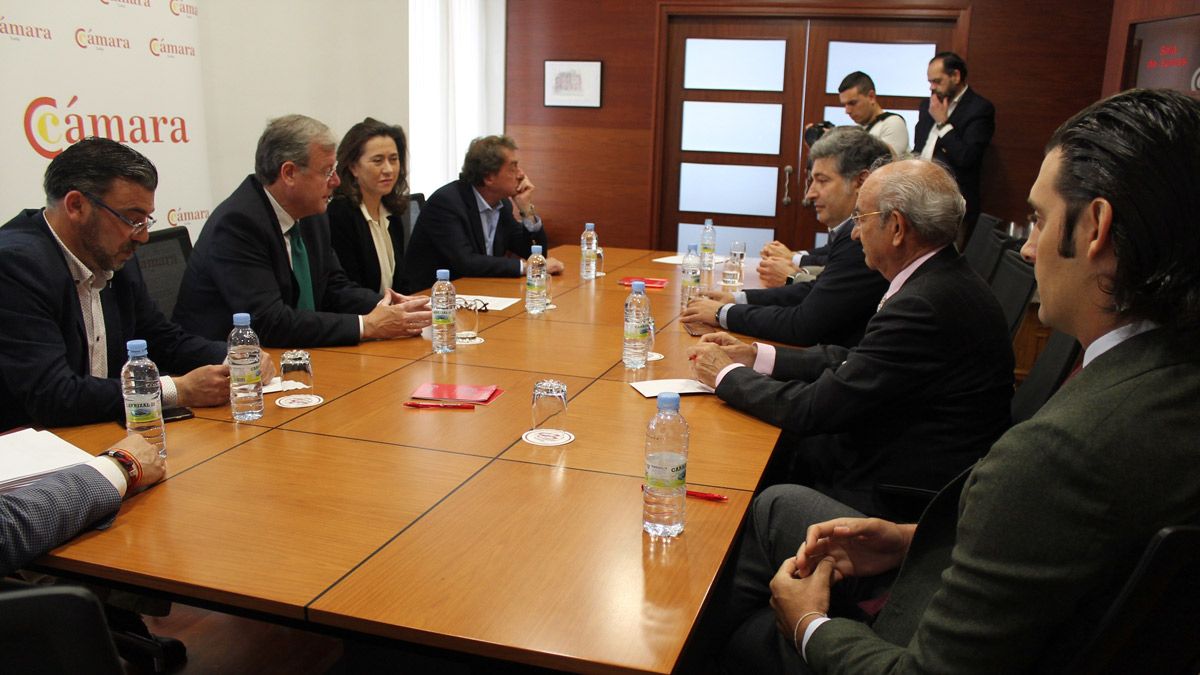 Reunión en la Cámara de Comercio para tratar las obras de San Marcos. | L.N.C.