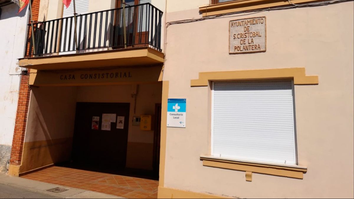 Imagen de archivo del Ayuntamiento de San Cristóbal de la Polantera. | L.N.C. Imagen de archivo del Ayuntamiento de San Cristóbal de la Polantera. | L.N.C.