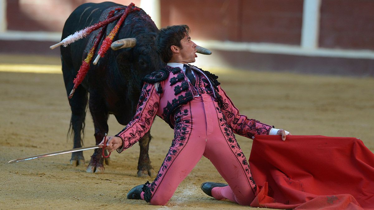 Cayetano en la plaza de toros de León. | MAURICIO PEÑA