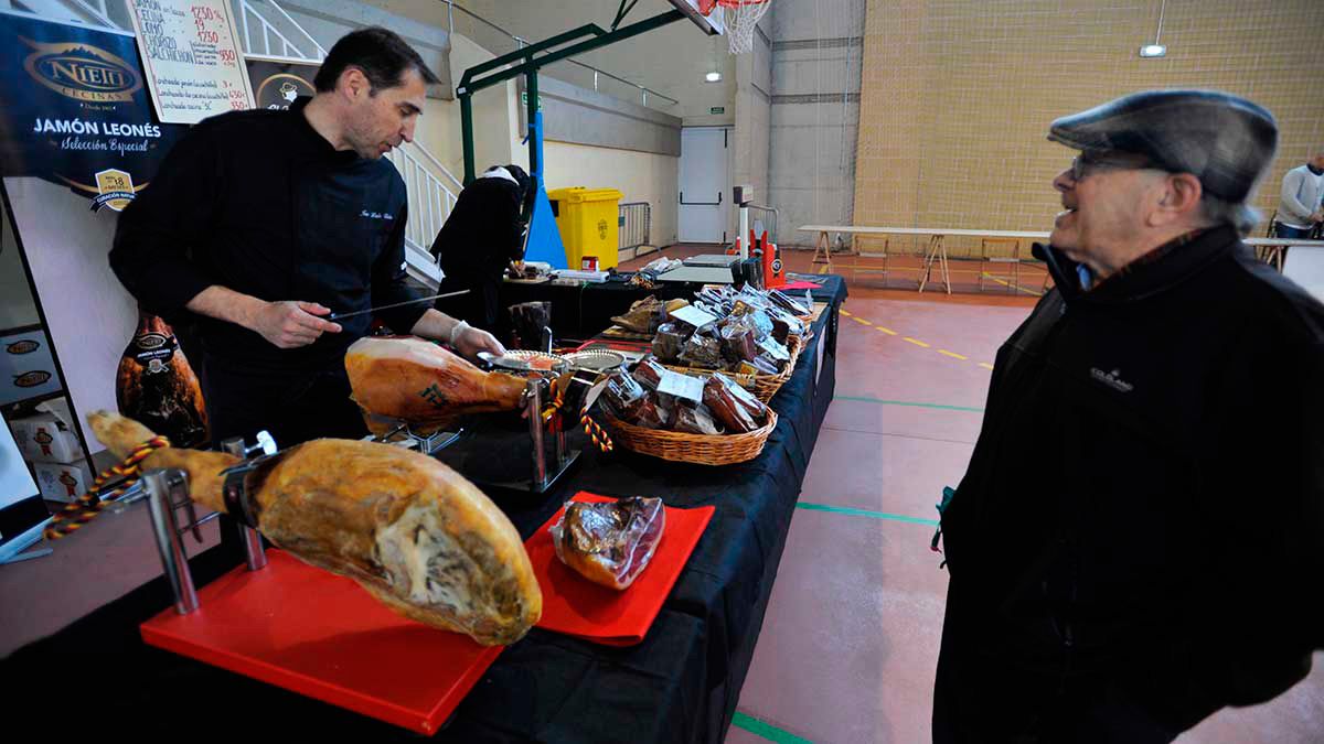 En la feria se pueden encontrar una gran diversidad de productos. | DANIEL MARTÍN