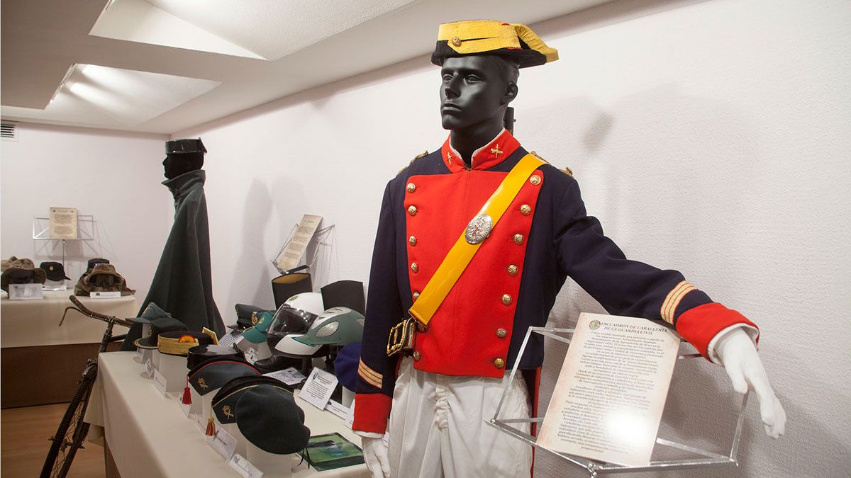 Algunas de las prendas que se muestran en la exposición. | ICAL Algunas de las prendas que se muestran en la exposición. | ICAL