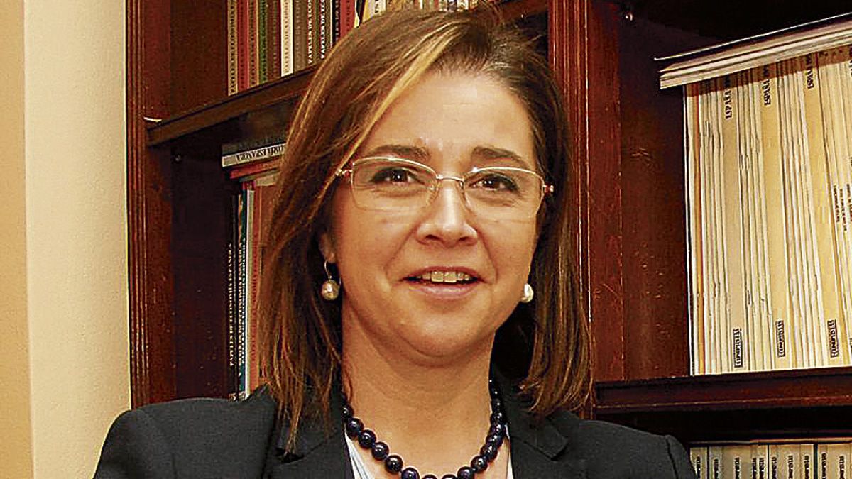 La Decana del Colegio de Economistas de León, Nuria González Rabanal. | L.N.C.