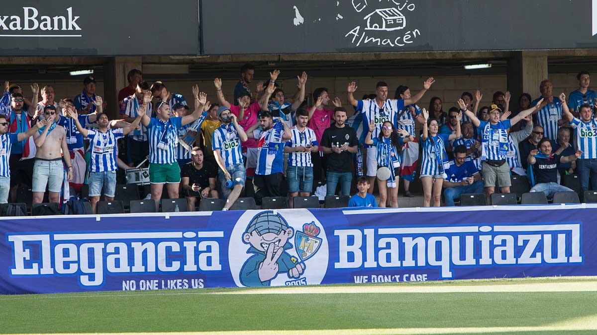 La afición de la Deportiva llenará El Toralín este sábado. | LOF