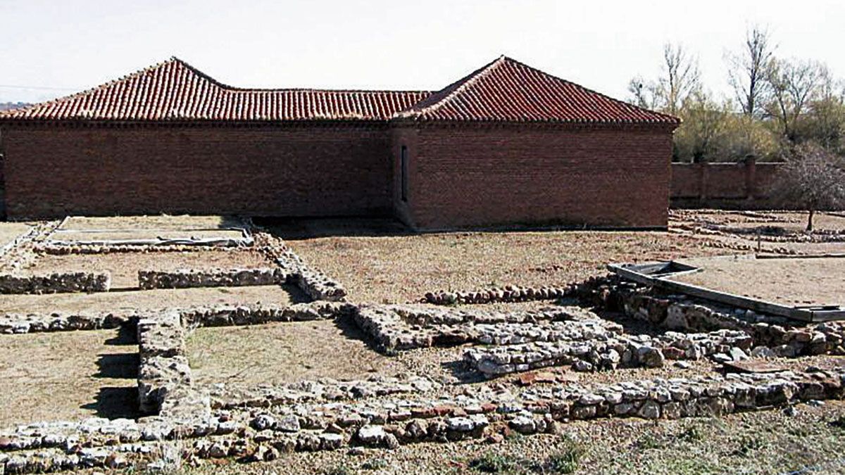 La nueva sede en el edificio Pallarés cambia la historia de este Museo de León que desde 1992 tiene en la villa romana de Navatejera su 'anexo arqueológico'. | L.N.C.