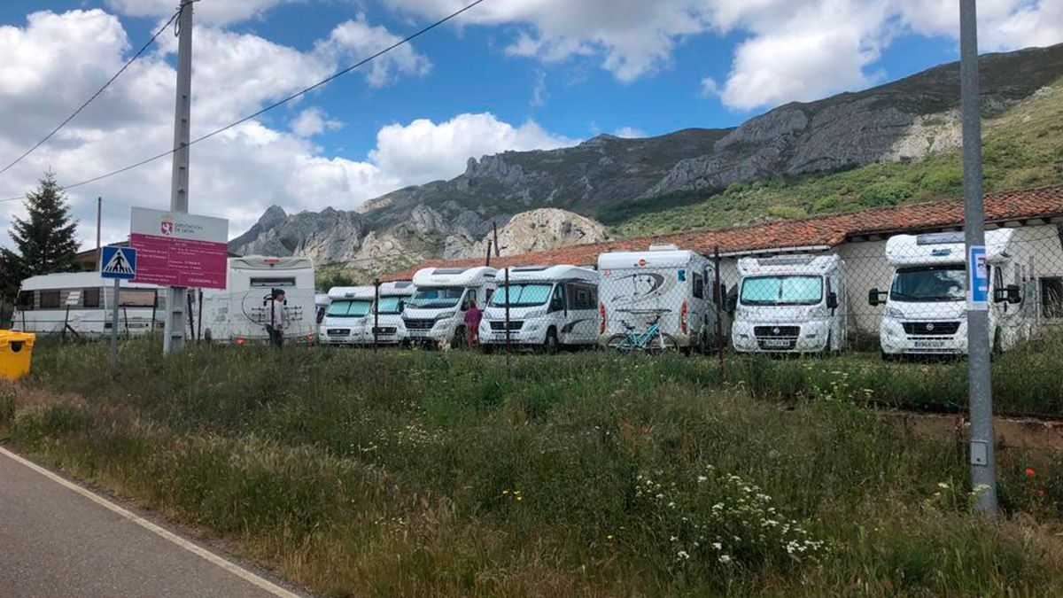 Esta mejora promovida por el Ayuntamiento contribuye a dar servicio al turismo de autocaravana. | L.N.C. Esta mejora promovida por el Ayuntamiento contribuye a dar servicio al turismo de autocaravana. | L.N.C.