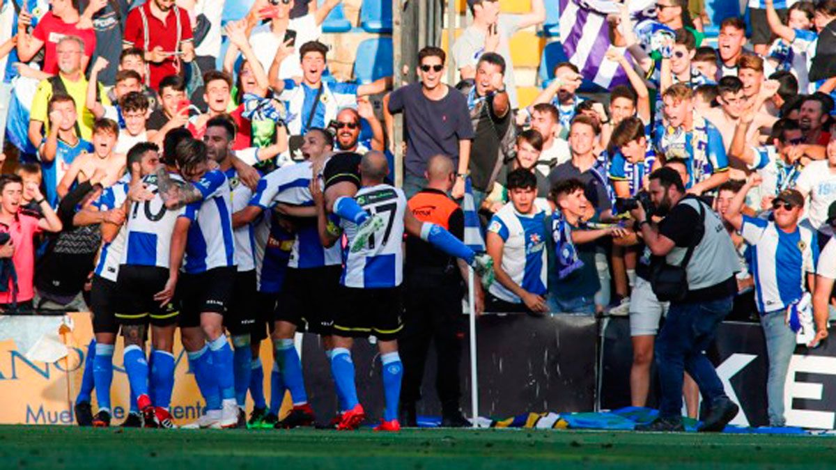 El Hércules luchará con la Deportiva por el ascenso. | HÉRCULES CF