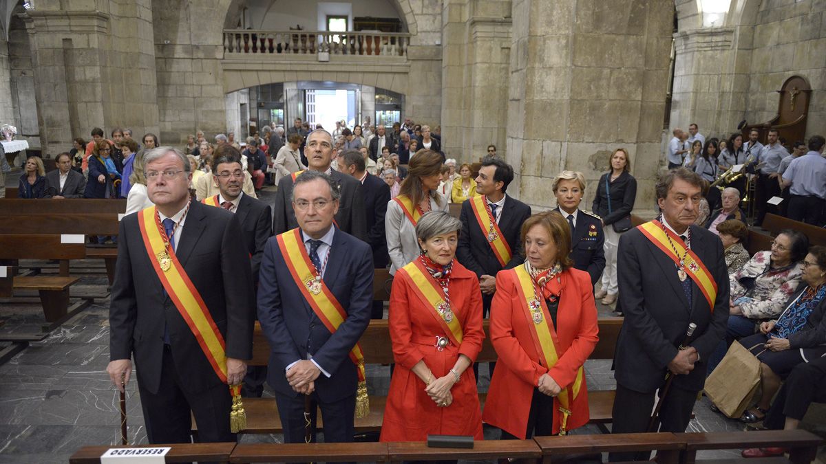 Misa de San Juan bajo techo este lunes en León. | MAURICIO PEÑA