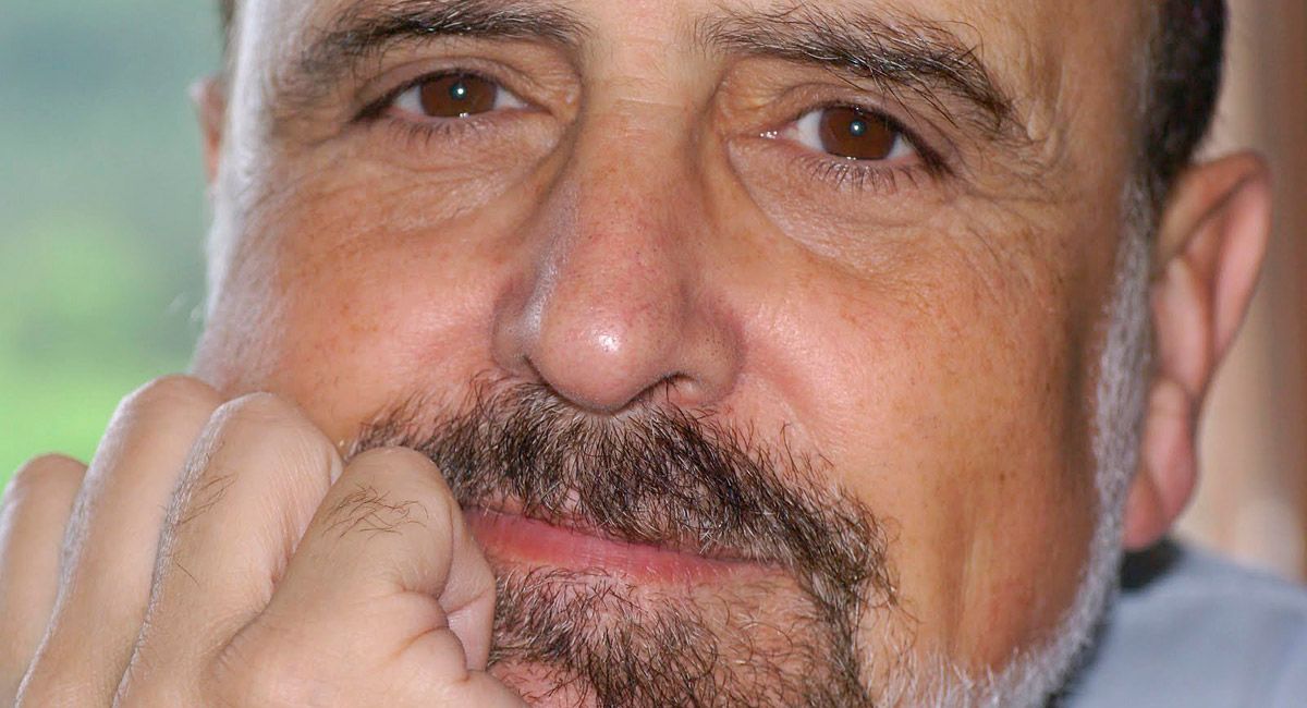 El autor astorgano Emilio Pedro Gómez presenta este miércoles en la Biblioteca Pública el libro ‘Pasos. Diario lírico del Camino de Santiago’.