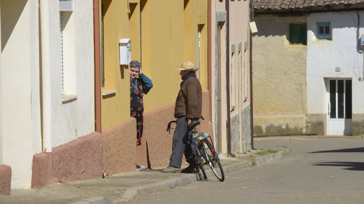 El número de habitantes en la provincia de León sigue bajando, aunque el ritmo de caída ha sido menor durante el pasado año. | MAURICIO PEÑA