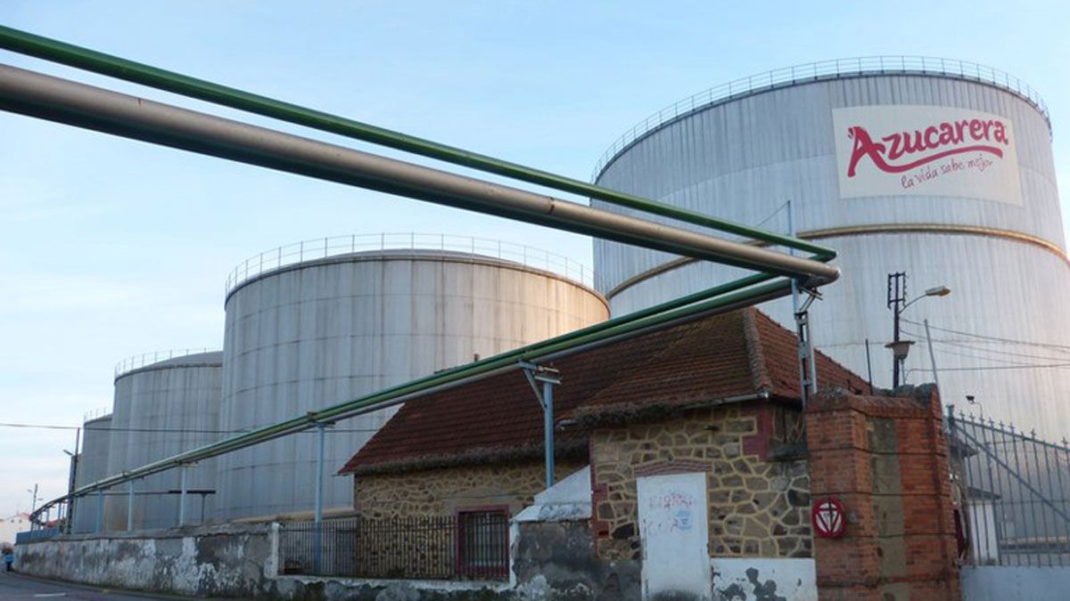 Instalaciones de la fábrica de Azucarera en la localidad de La Bañeza. | L.N.C.