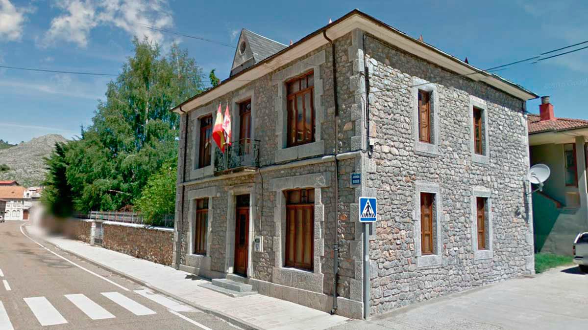 Los populares de Puebla de LIillo han querido denunciar este aumento del gasto. | L.N.C. Los populares de Puebla de LIillo han querido denunciar este aumento del gasto. | L.N.C.