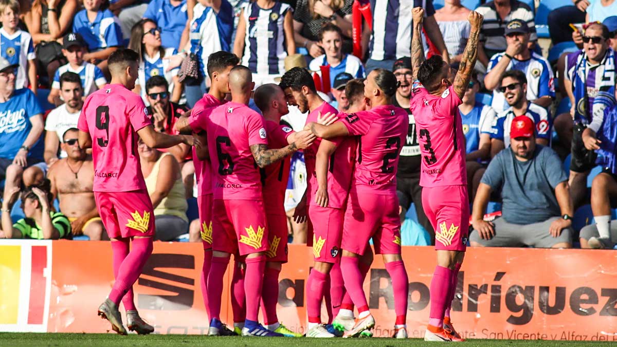 La Deportiva apostará por los héroes del ascenso como bloque principal para tratar de lograr la permanencia en Segunda. | LOF