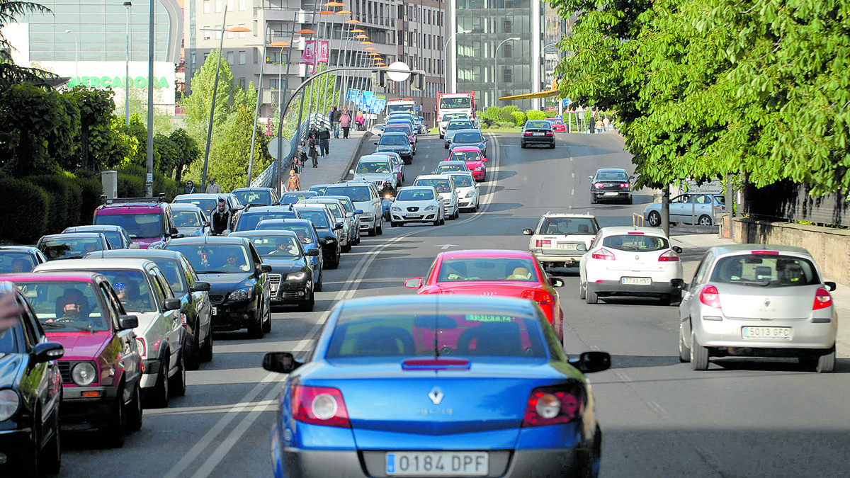 Uno de cada dos autónomos no podrá coger el coche para irse de vacaciones este verano | MAURICIO PEÑA