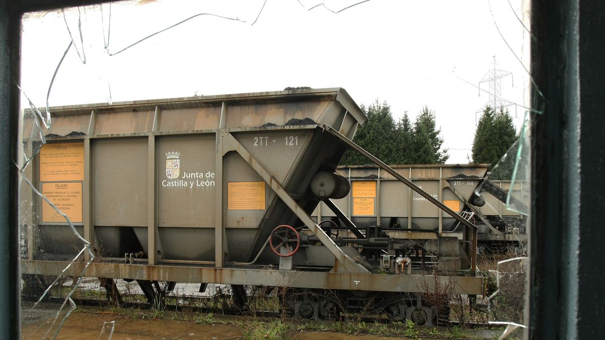 El Ponfeblino es para Carballo, una promesa incumplida que duda que se realice. | ICAL