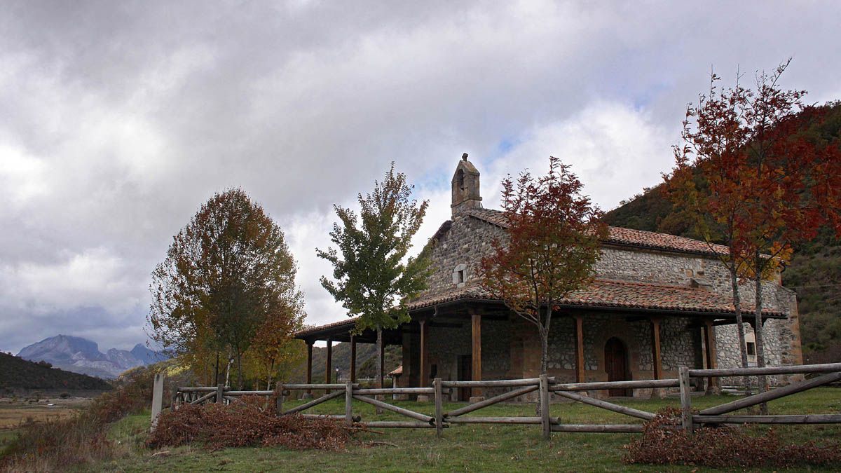 Ermita a la salida de Boca de Huérgano en la ruta Vadiniense, ‘desvío’ leonés en el Camino de Santiago | ICAL