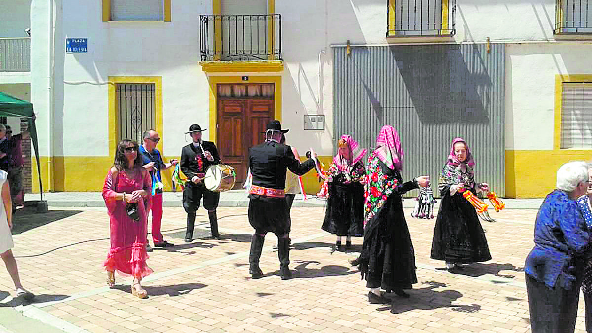 Los bailes tradicionales no faltarán estos días en Castrillo y Velilla de la Valduerna. | L.N.C