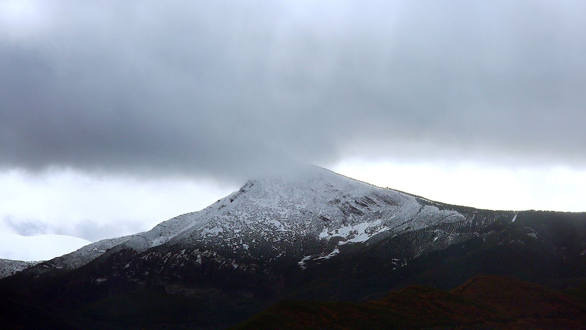 Imagen de archivo de la montaña de la Aquiana en El Bierzo. | ICAL