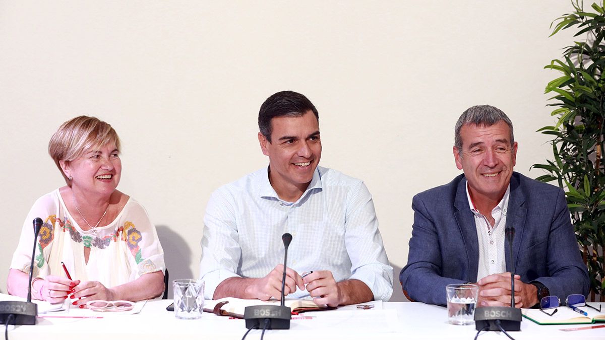 El presidente del Gobierno, Pedro Sánchez, se reúne con organizaciones de la lucha contra la despoblación. | ICAL