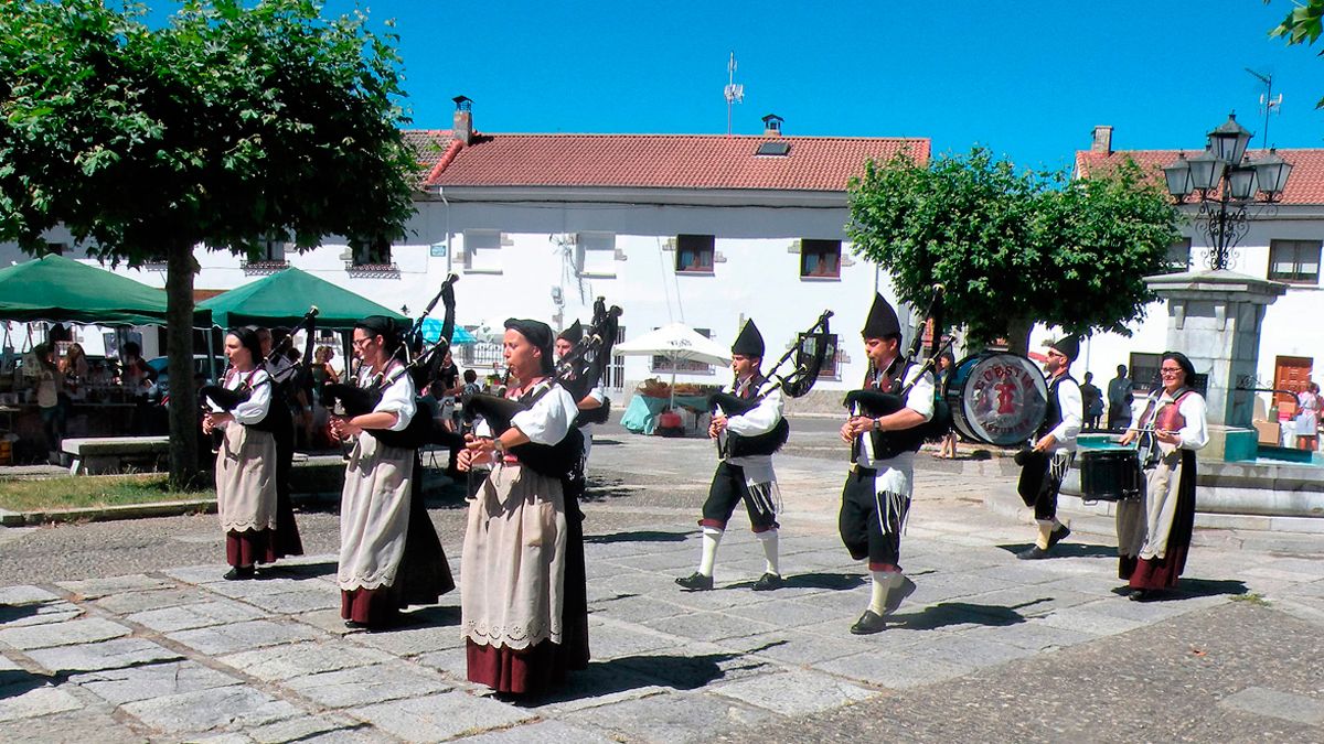 Los guiños a Asturias estarán muy presentes, con música de gaita y tambor en la plaza. | E. NIÑO