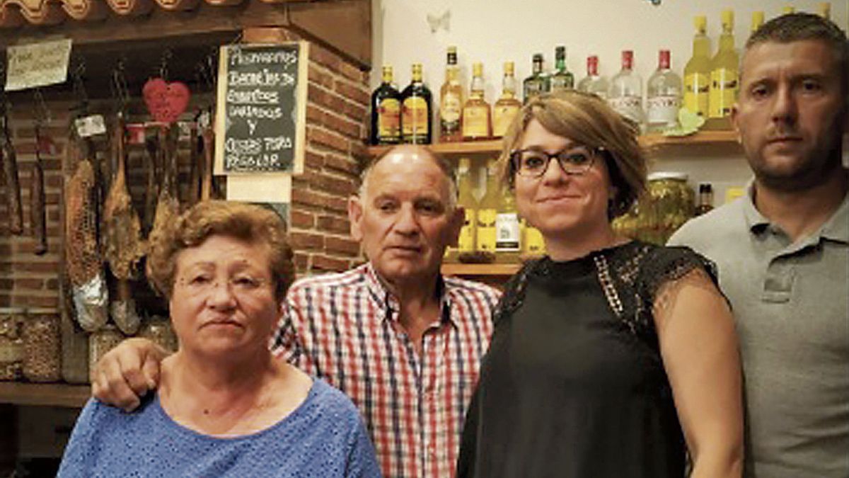 Las dos generaciones de La Pradera, Blanca, Pedro, Marga y su marido, Maxi.  | L.N.C.