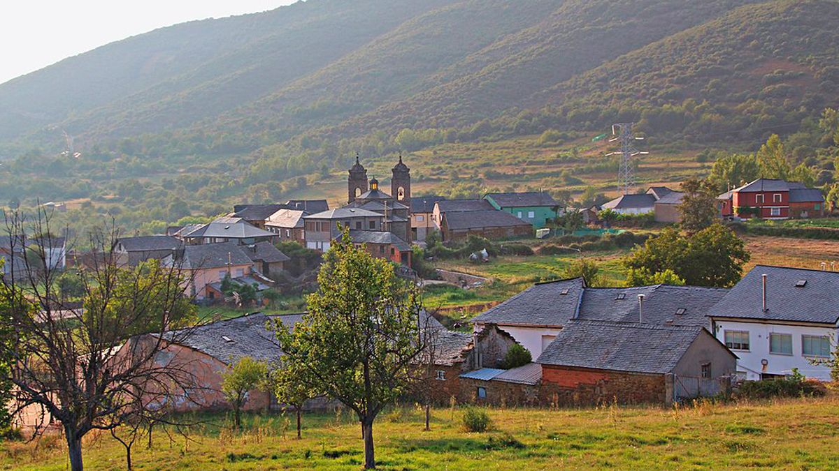 Panorámica del pueblo de Langre.