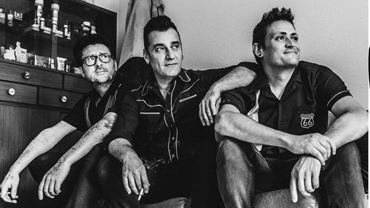 Mad Martin Trío, actuará el Lunes 16 de septiembre para cerrar el festival. Mad Martin Trío, actuará el Lunes 16 de septiembre para cerrar el festival.