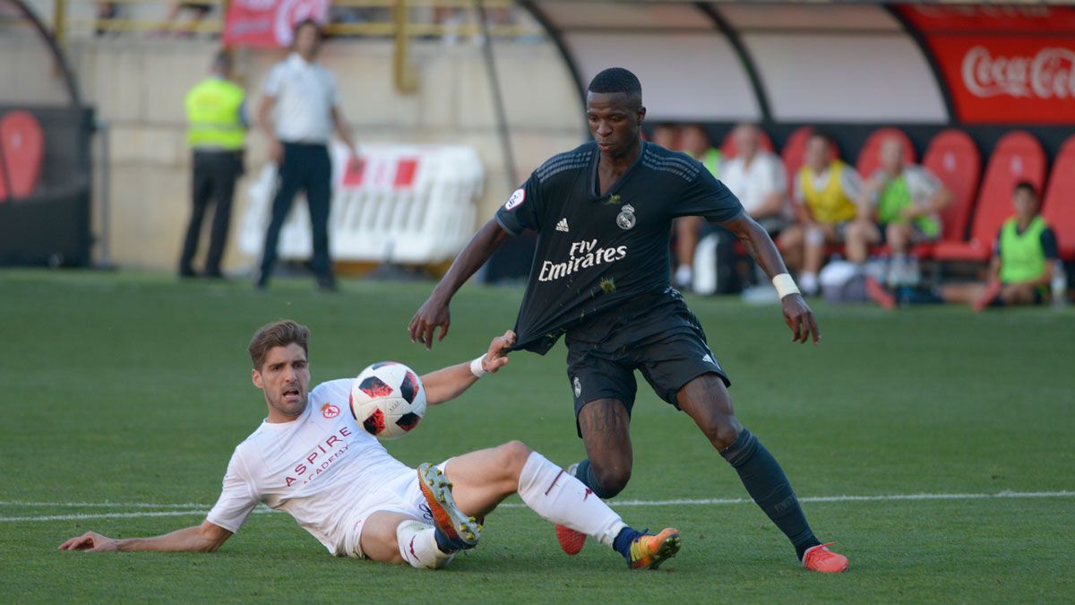 Vinicius fue la gran estrella de la última visita del Castilla al Reino.  | MAURICIO PEÑA