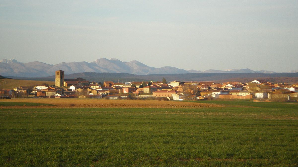 La nueva alcaldesa de Villamartín de Don Sancho, Verónica Fernández. | L.N.C.