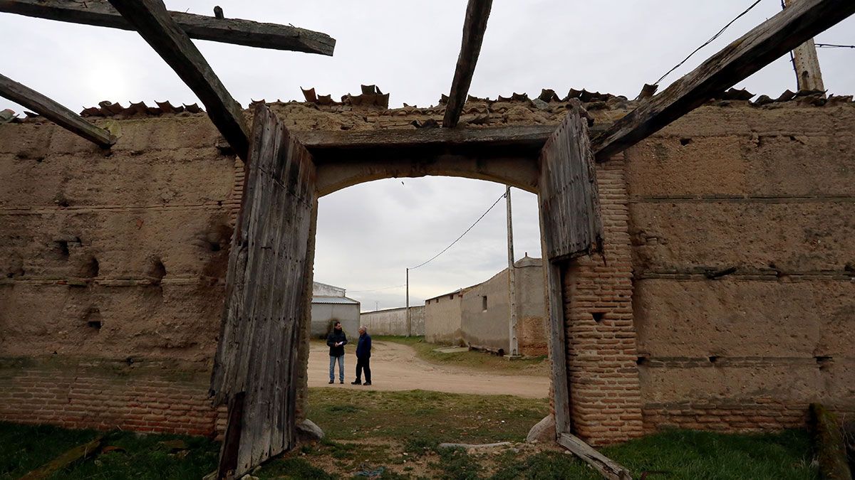 Imagen de archivo de un pueblo abandonado en Castilla y León. | ICAL Imagen de archivo de un pueblo abandonado en Castilla y León. | ICAL