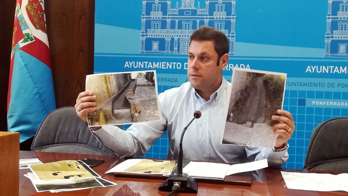 Iván Alonso muestra el resultado de pequeñas obras realizadas en los pueblos. | D.M.