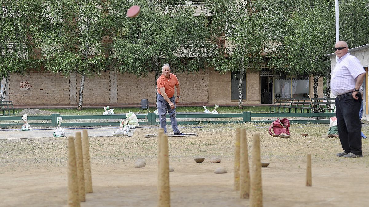 Un momento del torneo de bolos. | DANIEL MARTIN