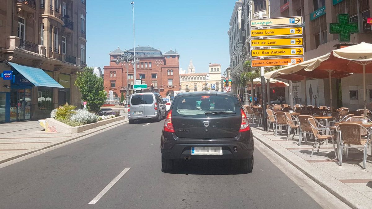 La Avenida Ordoño II en León, en la que se realizará la semipeatonalización.